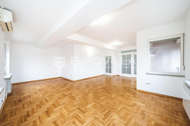 Zagreb, Trešnjevka, uređen četverosoban stan NKP 122, 35 m2