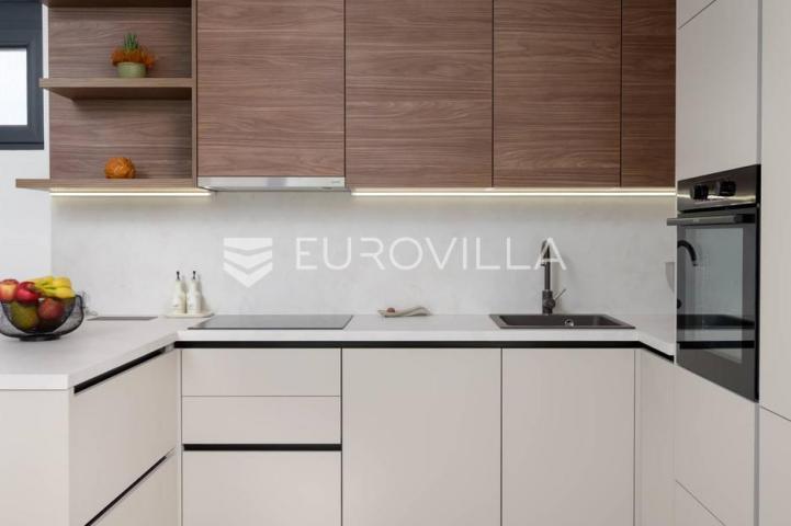 Istra, Matohanci, predivna prizemnica 139 m² s grijanim bazenom na mirnoj lokaciji