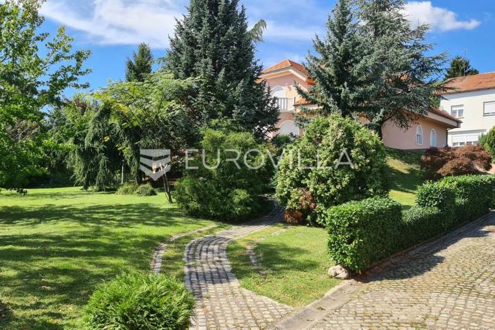 Zagreb, Gračani luksuzno obiteljsko imanje, vila 810 m² na zemljištu 3.965 m²