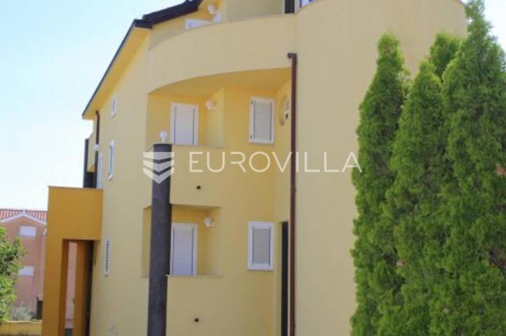 Vodice, atraktivna vila 850 m²