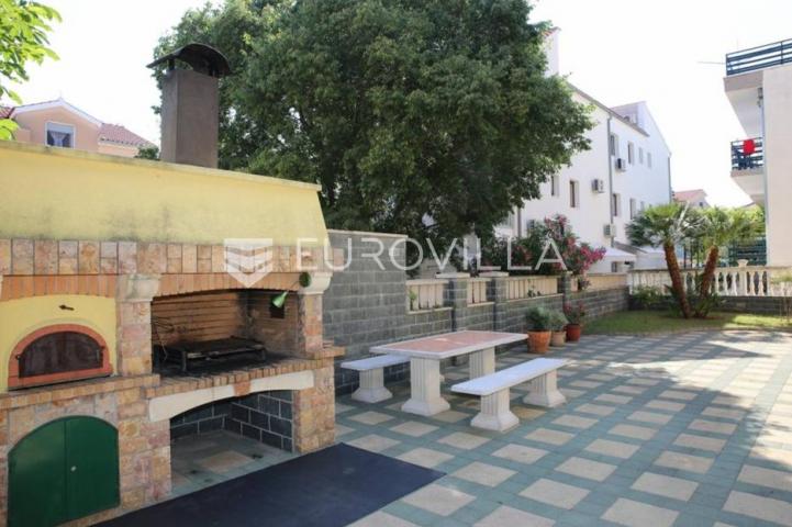 Vodice, atraktivna vila 850 m²