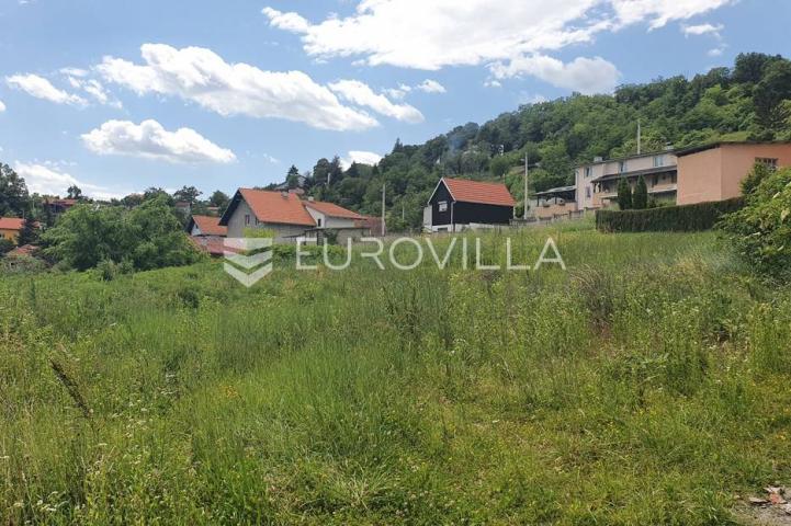 Zagreb, Markuševec, građevinsko zemljište 3.409 m² za gradnju 4 ville po 400 m²