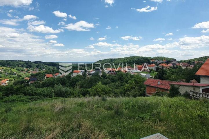 Zagreb, Markuševec, građevinsko zemljište 3.409 m² za gradnju 4 ville po 400 m²