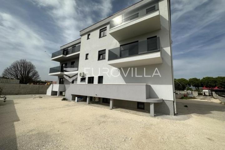 Medulin, četverosoban stan na atraktivnoj lokaciji, neto korisna površina 145 m² s 2 parkirna mjesta