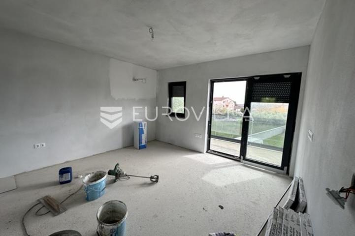 Medulin, četverosoban stan na atraktivnoj lokaciji, neto korisna površina 145 m² s 2 parkirna mjesta