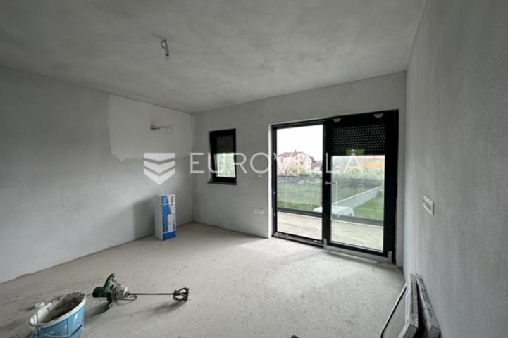 Medulin, četverosoban stan na atraktivnoj lokaciji, neto korisna površina 145 m² s 2 parkirna mjesta
