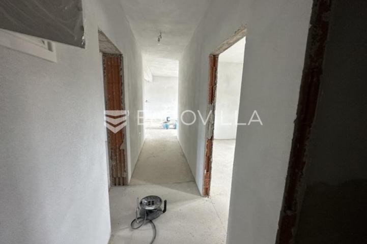 Medulin, četverosoban stan na atraktivnoj lokaciji, neto korisna površina 145 m² s 2 parkirna mjesta