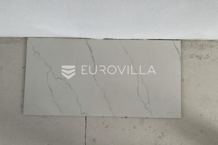 Medulin, četverosoban stan na atraktivnoj lokaciji, neto korisna površina 145 m² s 2 parkirna mjesta