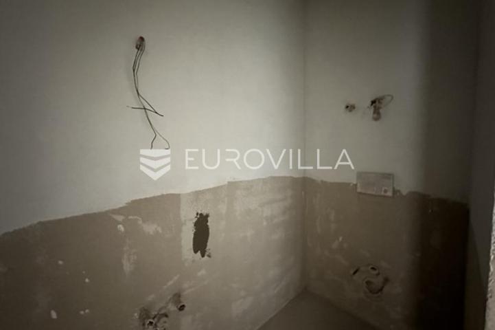 Medulin, četverosoban stan na atraktivnoj lokaciji, neto korisna površina 145 m² s 2 parkirna mjesta