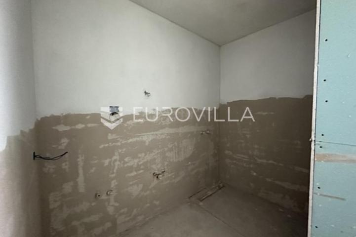 Medulin, četverosoban stan na atraktivnoj lokaciji, neto korisna površina 145 m² s 2 parkirna mjesta