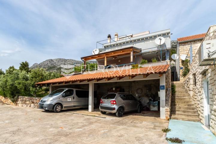 Hvar, prekrasna nekretnina na južnoj strani otoka s otvorenim pogledom na more