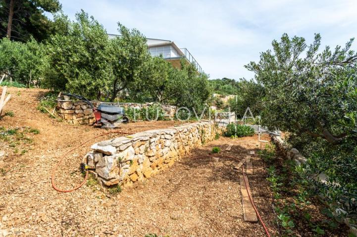 Hvar, prekrasna nekretnina na južnoj strani otoka s otvorenim pogledom na more