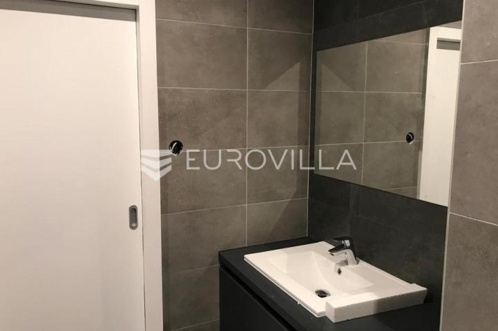 Krk, luksuzna vila od 260m2 na parceli od 885m2