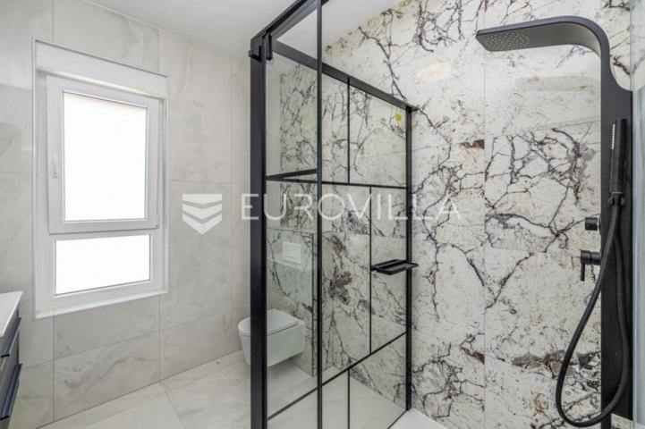 Krk, Kornić, luksuzna vila s pogledom na more i wellness zonom