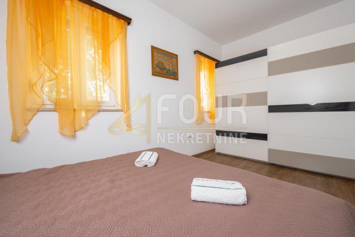 Istra, Labin, prizemnica s bazenom, mirno okruženje!