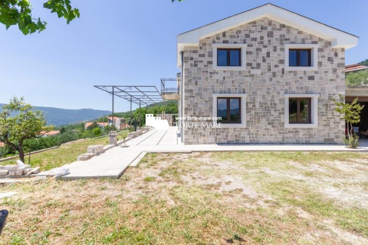 Nekretnine Crna Gora, Herceg Novi, Topla III