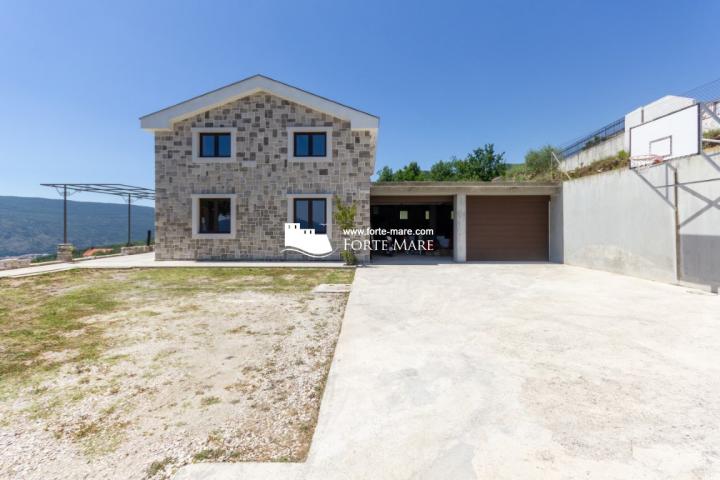 Nekretnine Crna Gora, Herceg Novi, Topla III