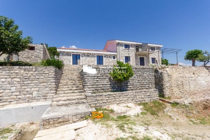 Nekretnine Crna Gora, Herceg Novi, Topla III