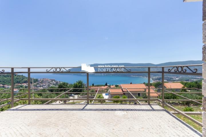 Nekretnine Crna Gora, Herceg Novi, Topla III