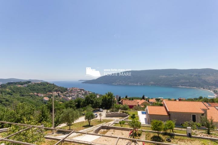 Nekretnine Crna Gora, Herceg Novi, Topla III