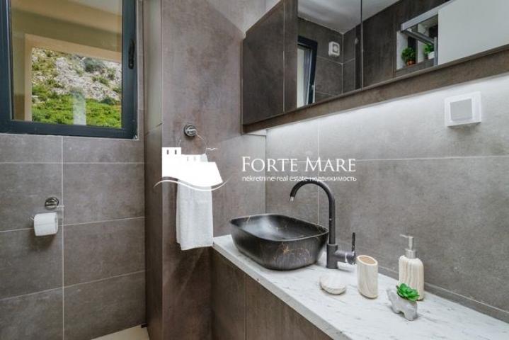 Nekretnine Crna Gora, Kotor, Sveti Vrači