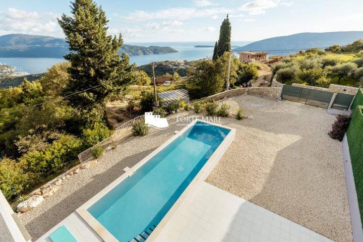 Nekretnine Crna Gora, Herceg Novi, Podi