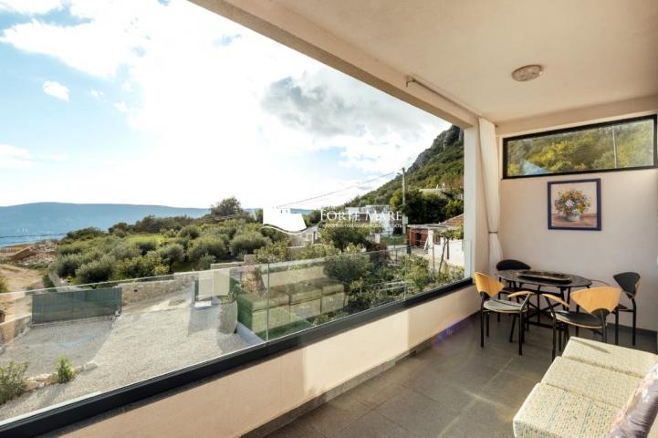 Nekretnine Crna Gora, Herceg Novi, Podi