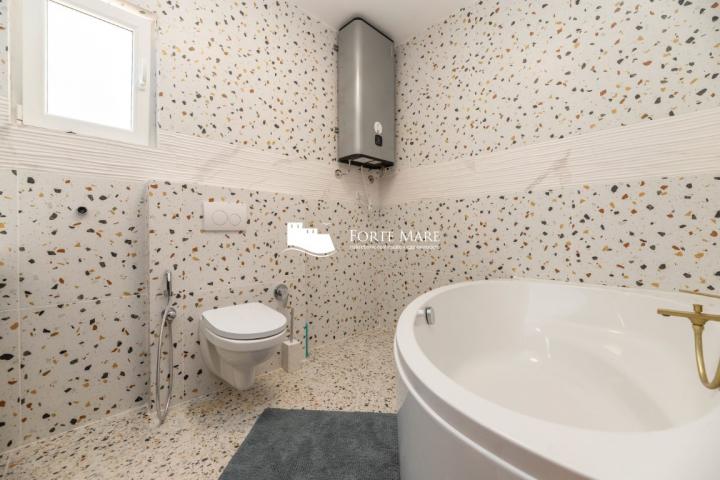 Property in Montenegro, Herceg Novi, Baosici