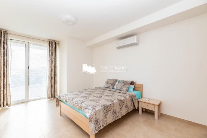 Nekretnine Crna Gora, Herceg Novi, Topla III