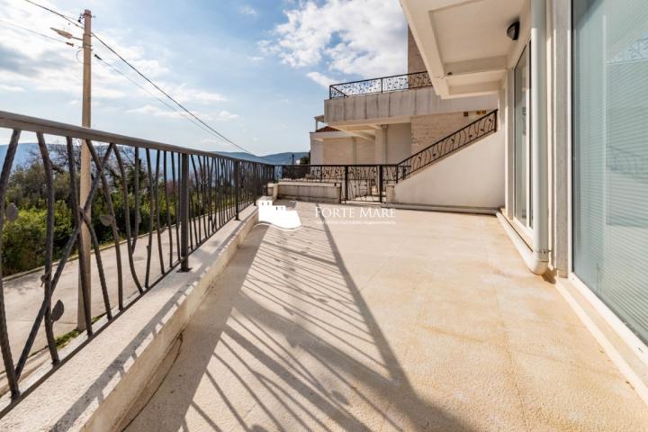 Nekretnine Crna Gora, Herceg Novi, Topla III