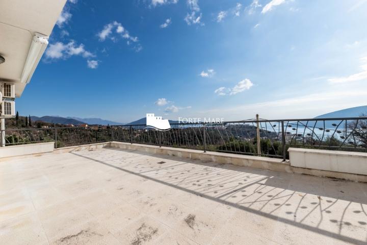 Nekretnine Crna Gora, Herceg Novi, Topla III