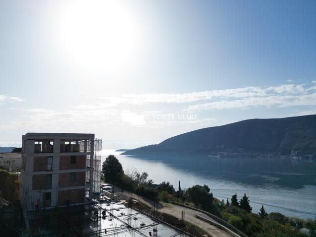 Nekretnine Crna Gora, Herceg Novi, Topla II