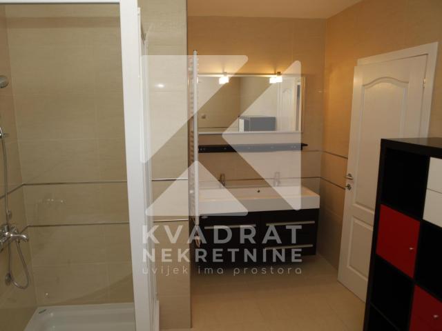 Prodaja, Kuća, Podgorica, Donji Kokoti, 250m2