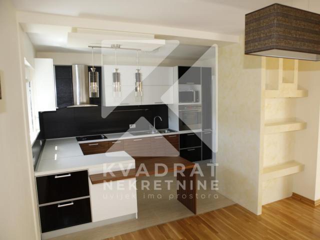 Prodaja, Kuća, Podgorica, Donji Kokoti, 250m2
