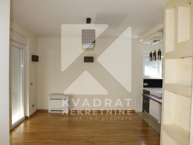 Prodaja, Kuća, Podgorica, Donji Kokoti, 250m2