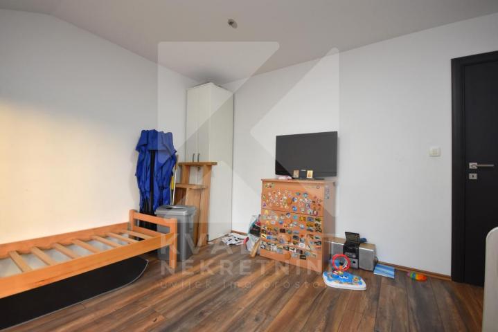 Prodaja, Kuća, Podgorica, Donja Gorica, 182m2