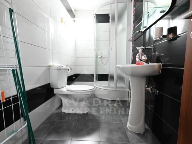 Prodaja, Dvosoban stan, Podgorica, Ljubović, 98m2