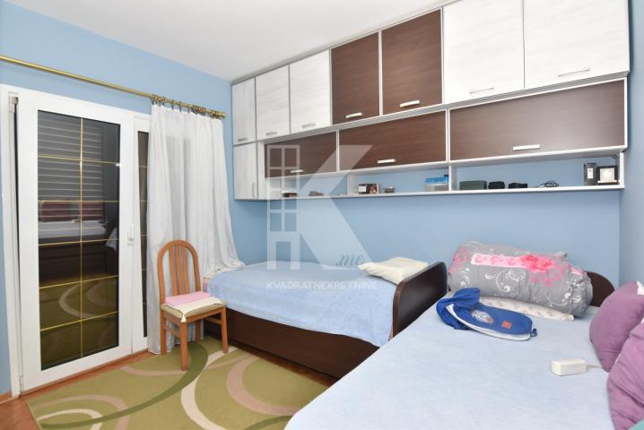 Izdavanje, Kuća, Podgorica, Zelenika, 752m2