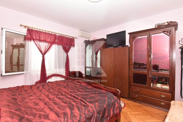 Izdavanje, Kuća, Podgorica, Zelenika, 752m2
