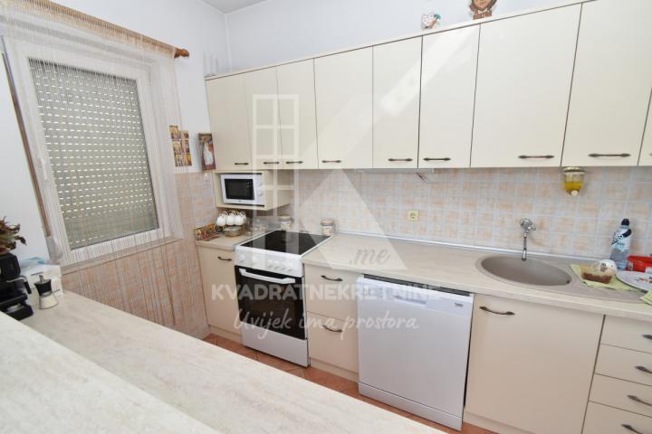 Prodaja, Kuća, Podgorica, Tološi, 500m2