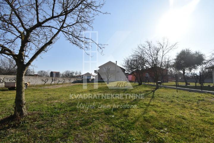 Prodaja, Kuća, Podgorica, Tološi, 500m2