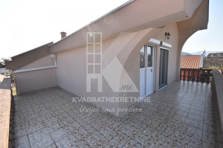 Prodaja, Kuća, Podgorica, Tološi, 500m2