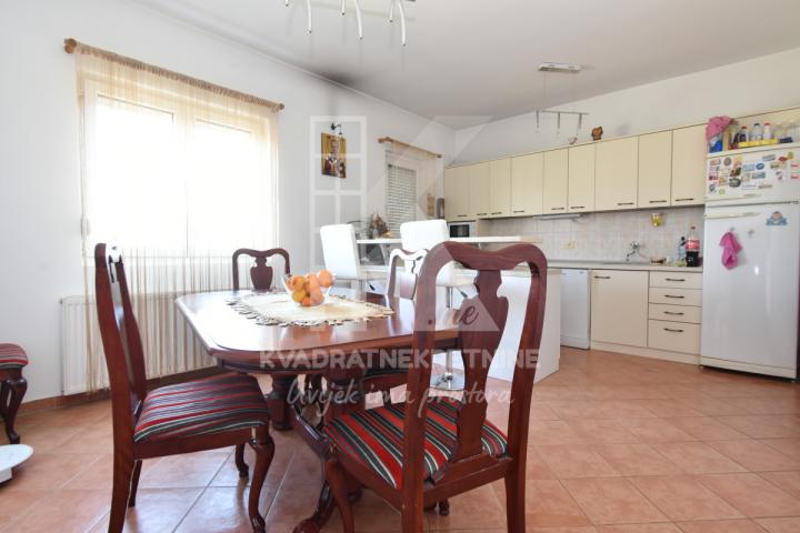 Prodaja, Kuća, Podgorica, Tološi, 500m2