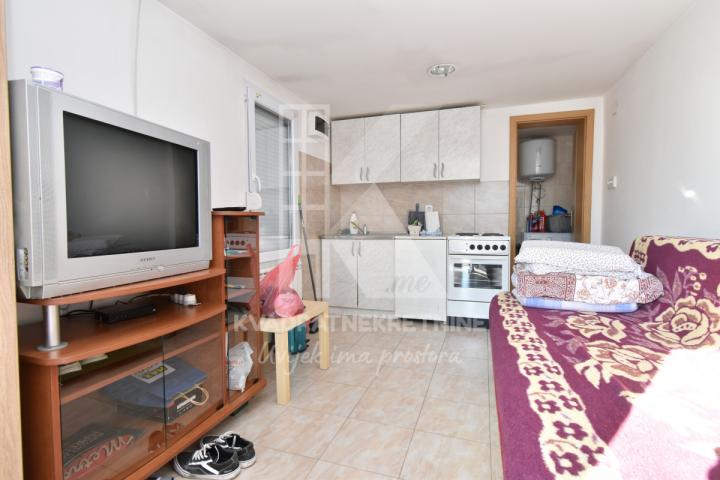 Prodaja, Kuća, Podgorica, Tološi, 500m2