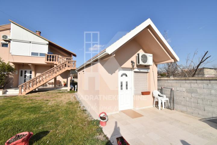Prodaja, Kuća, Podgorica, Tološi, 500m2