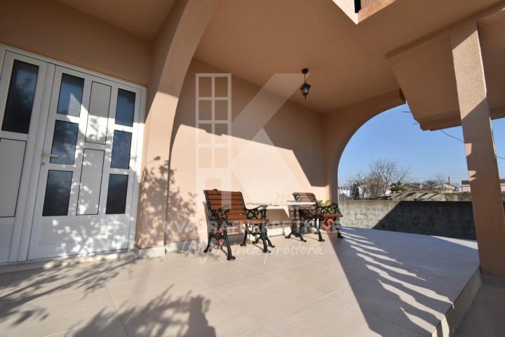 Prodaja, Kuća, Podgorica, Tološi, 500m2