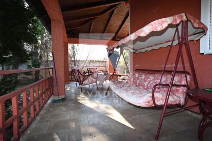 Prodaja, Kuća, Podgorica, Donja Gorica, 250m2