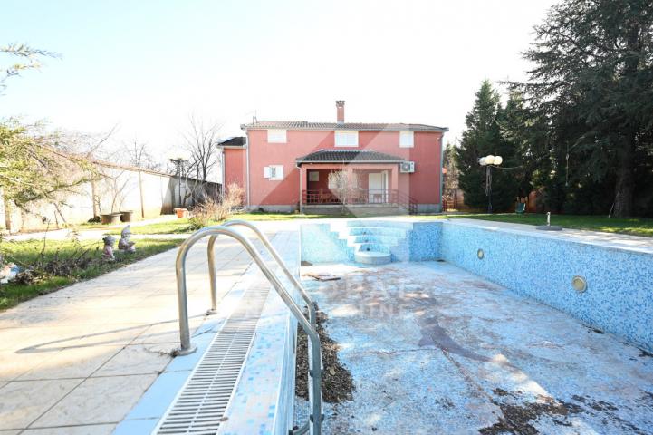 Prodaja, Kuća, Podgorica, Donja Gorica, 250m2