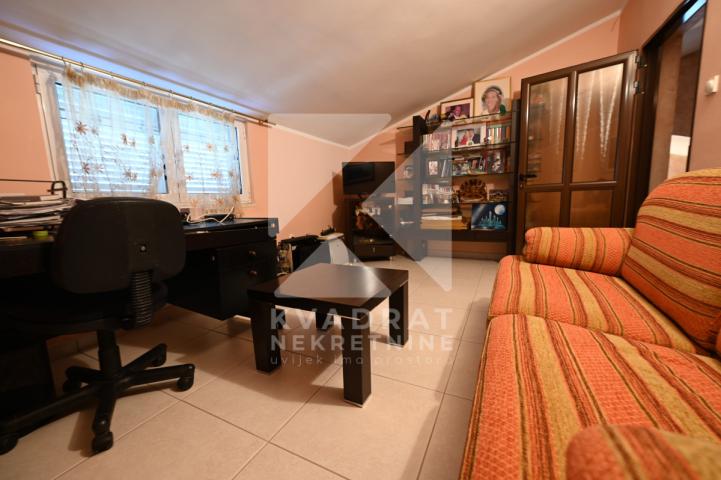 Prodaja, Kuća, Podgorica, Donja Gorica, 250m2