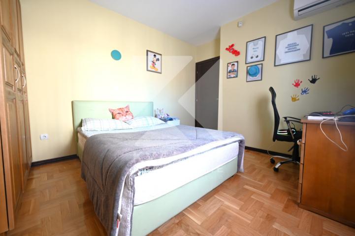 Prodaja, Kuća, Podgorica, Donji Kokoti, 388m2
